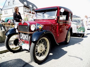 Autobilder und Wissen Dixi Kleinwagen