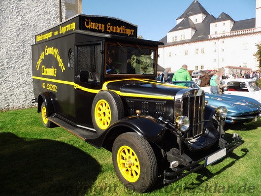 Umzugswagen von Asquith auf Augustusburg