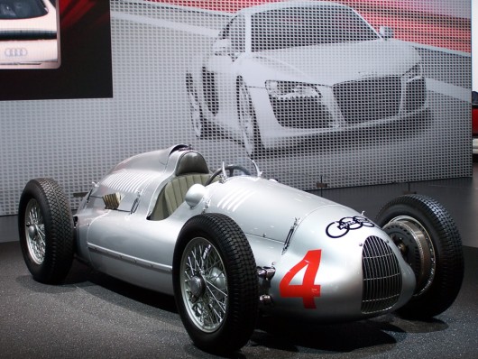 Auto Union Typ D vs Audi R8