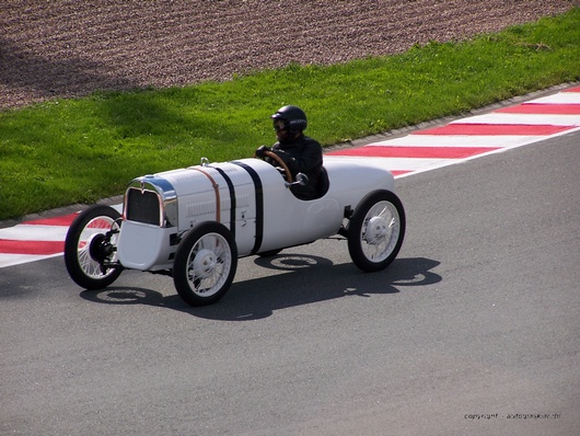 DKW F1 im Renneinsatz