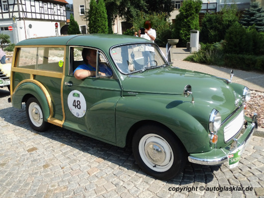 Seitenansicht vorn Morris Minor