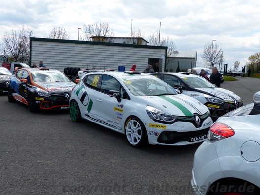 Renault Clio Cup, warten hinter dem Führungsfahrzeug