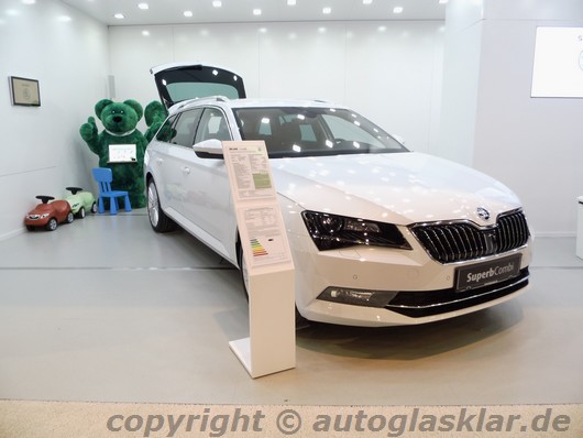 Lademeister Skoda Superb Kombi