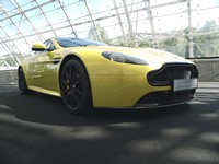 Aston Martin Vantage V12