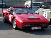 Der Sportwagen Ferrari 328 Gran Turismo Spider