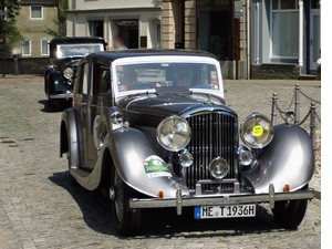 Bentley Gourney Saloon