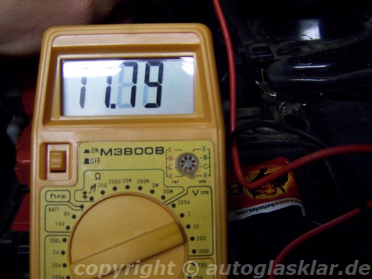 Spannungsmessung Voltmeter Parallel zu gering